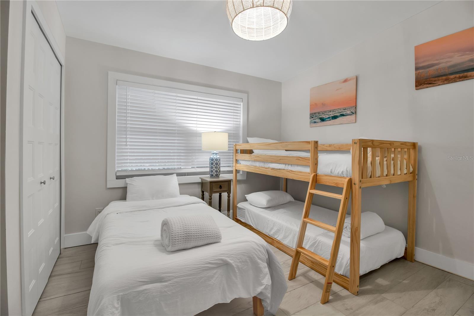 LONGBEACH ON LONGBOAT KEY - Residential Lease