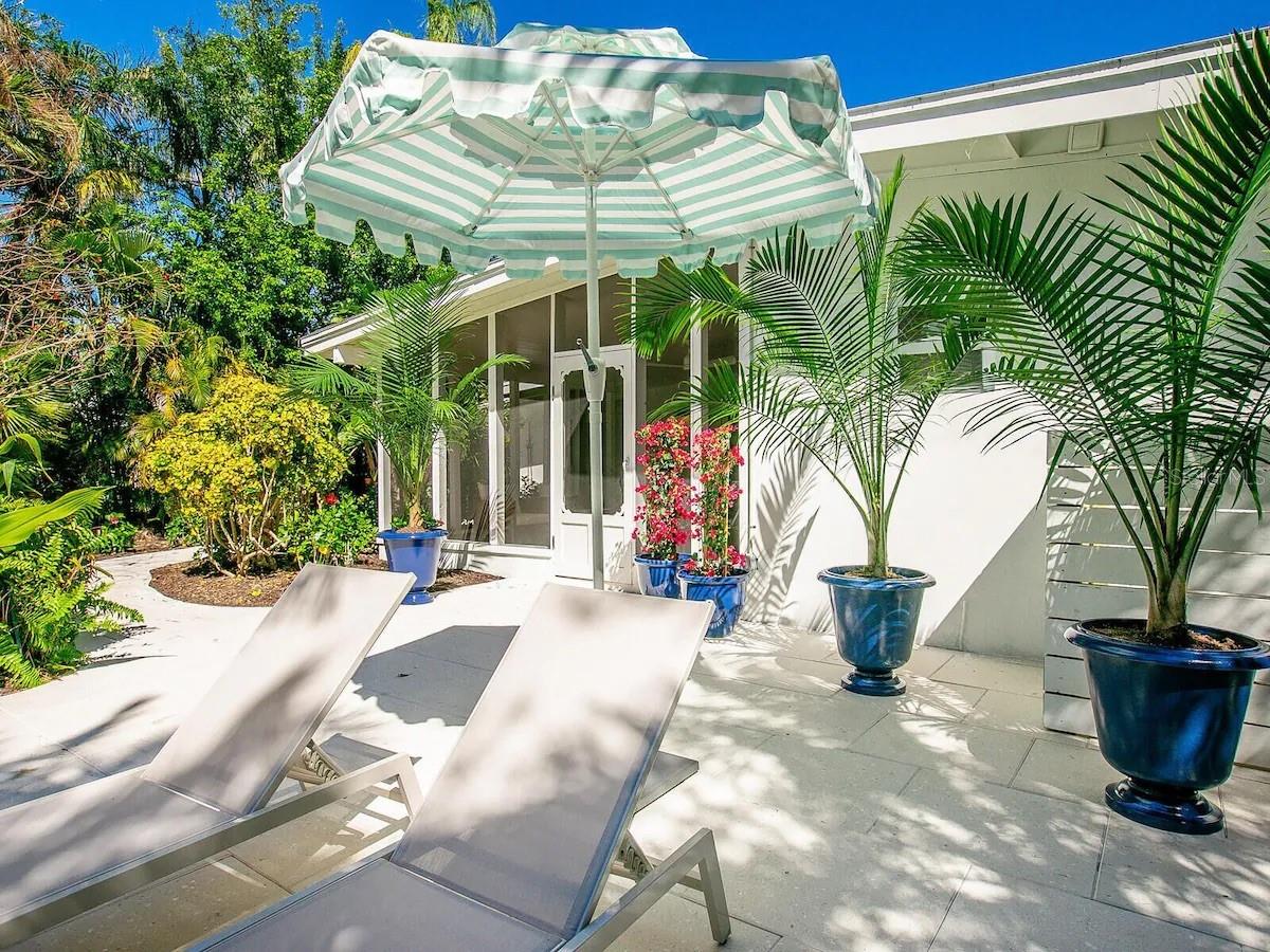 LONGBEACH ON LONGBOAT KEY - Residential Lease