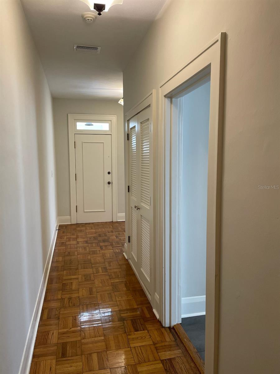 HYDE PARK WEST - Residential Lease