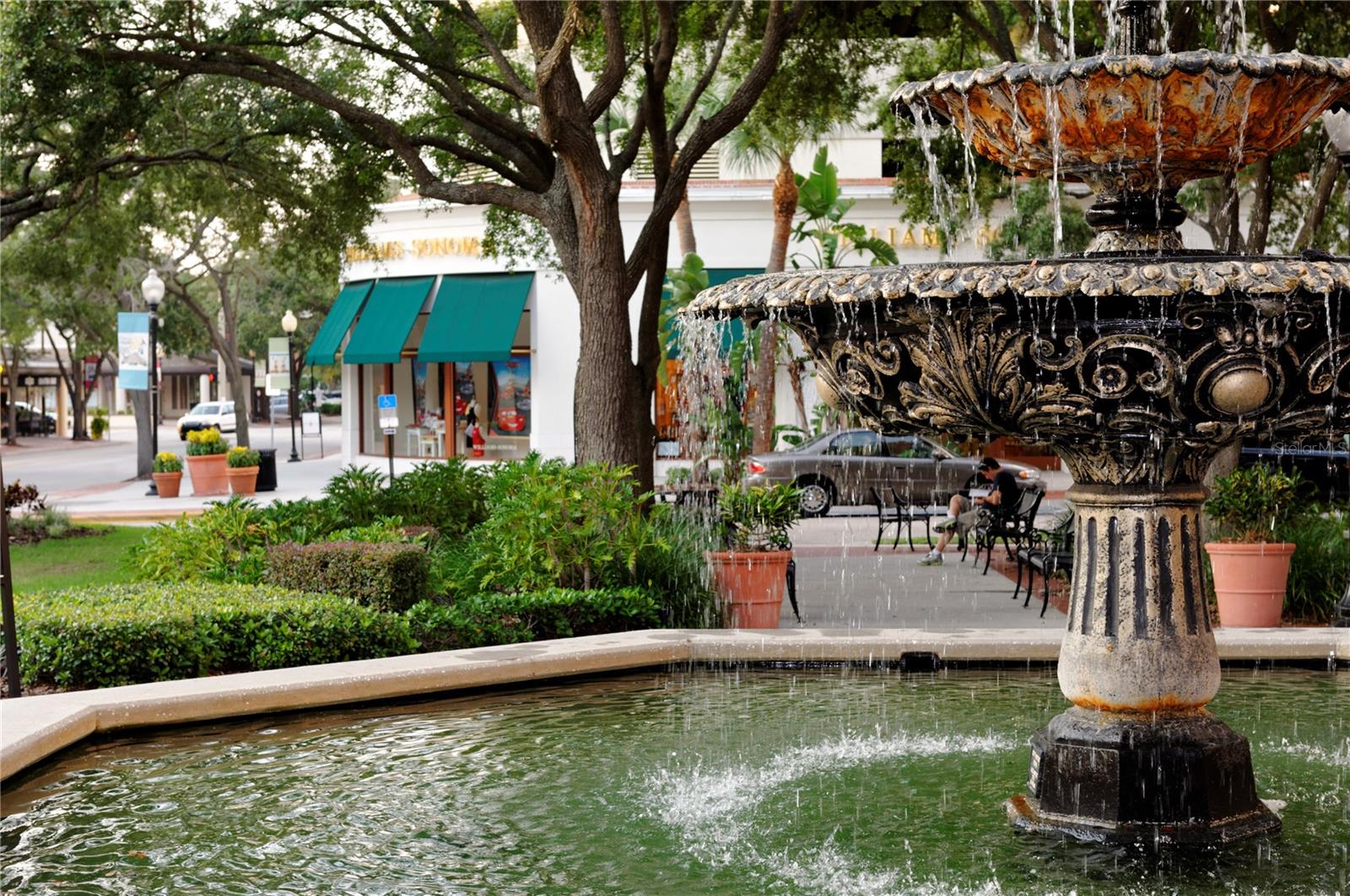 HYDE PARK WEST - Residential Lease