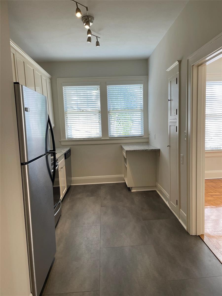 HYDE PARK WEST - Residential Lease