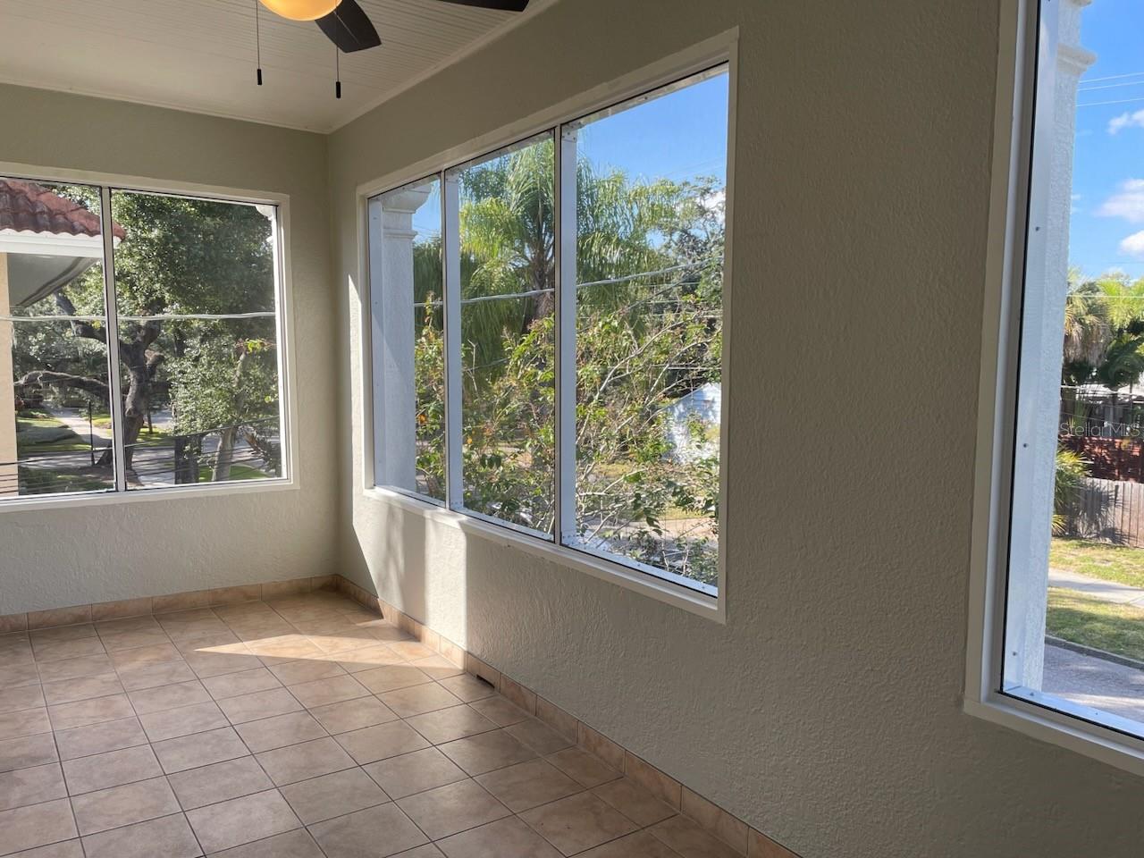 HYDE PARK WEST - Residential Lease