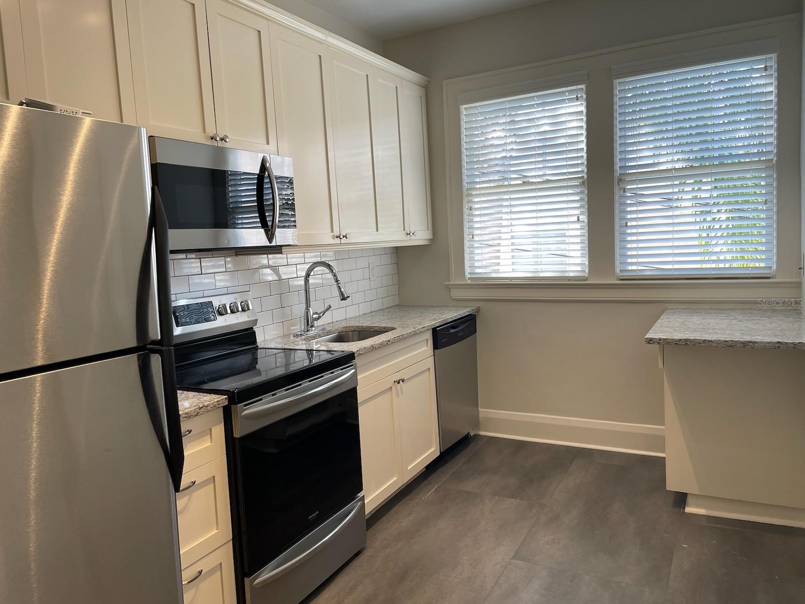 HYDE PARK WEST - Residential Lease