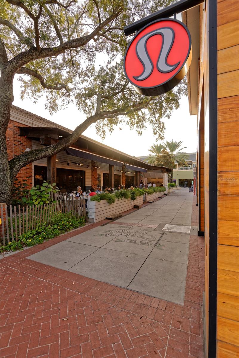 HYDE PARK WEST - Residential Lease