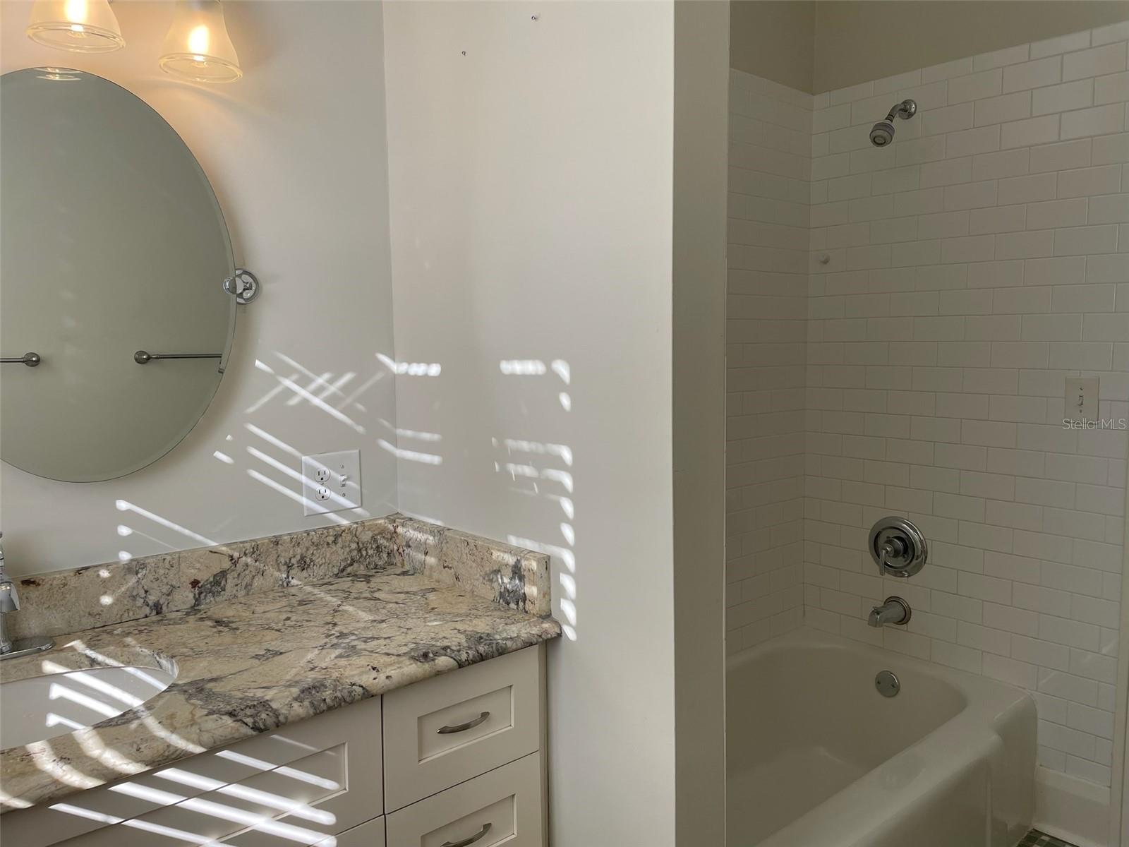 HYDE PARK WEST - Residential Lease