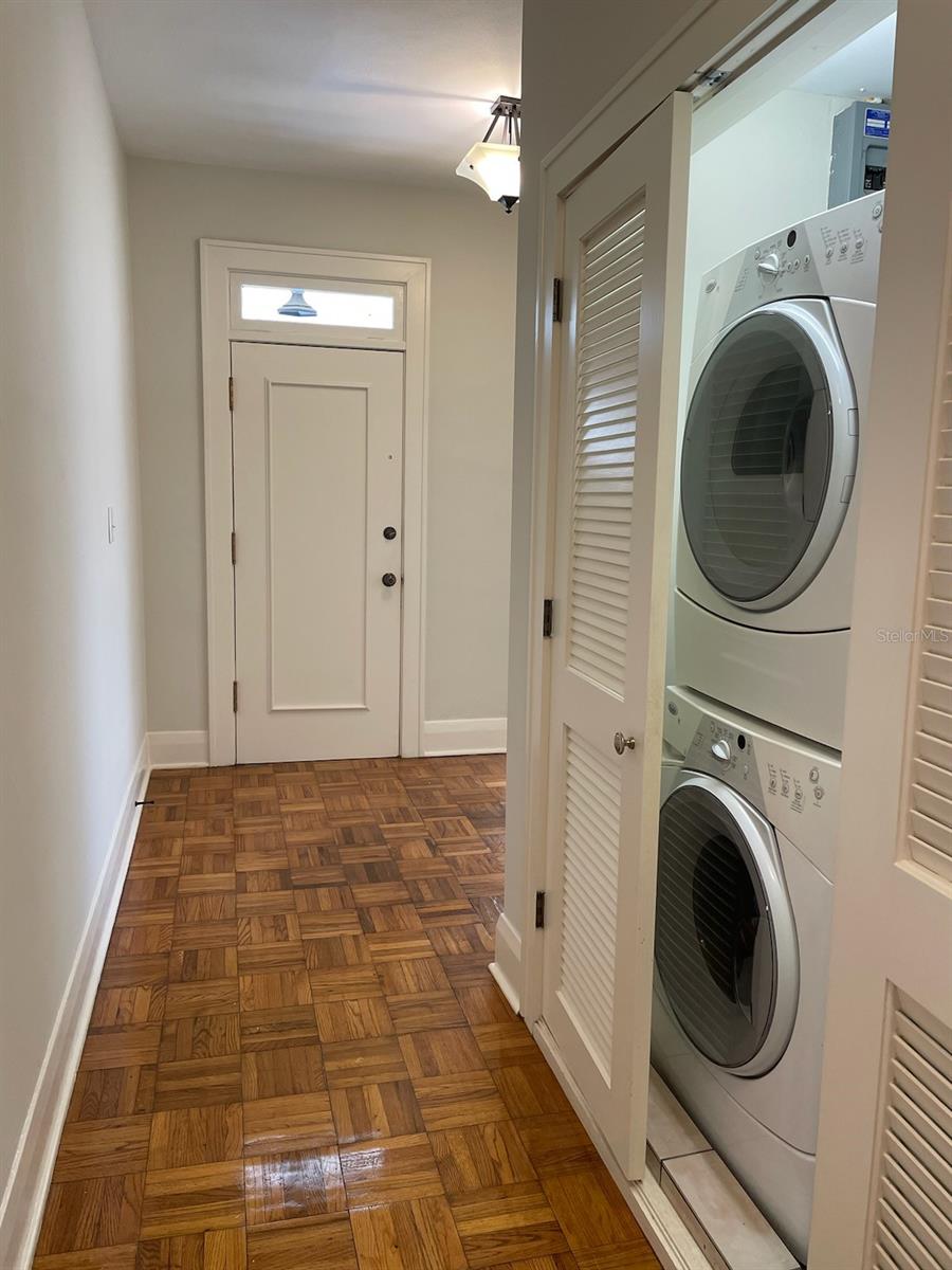 HYDE PARK WEST - Residential Lease