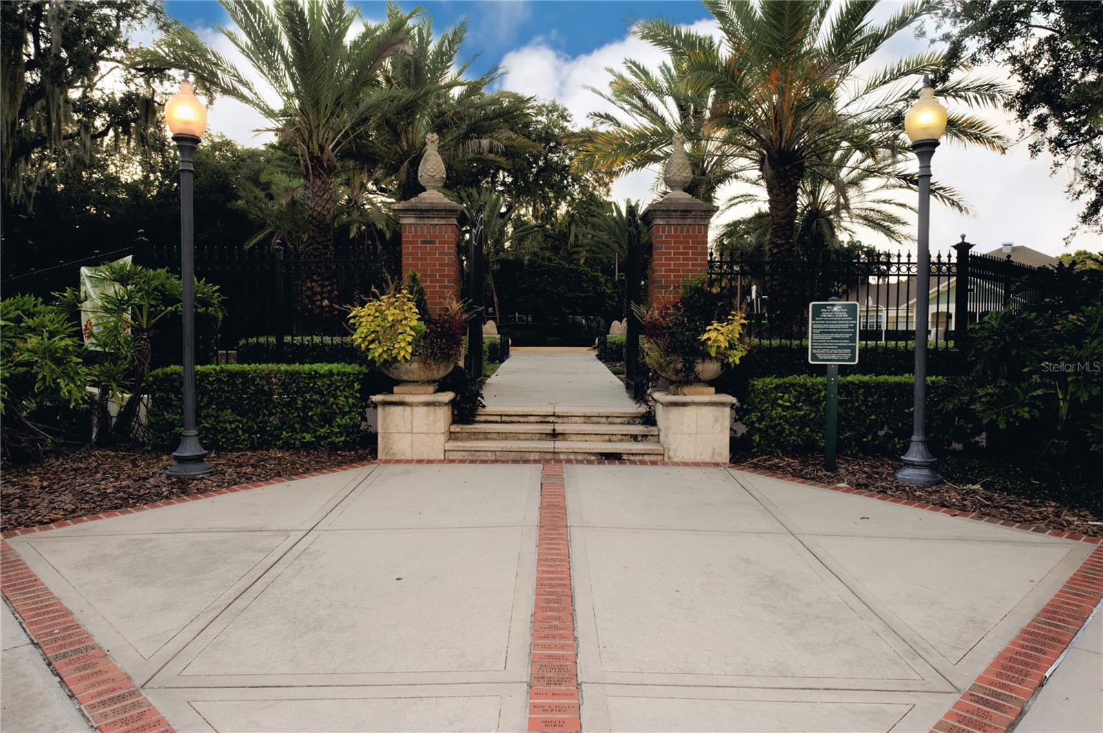 HYDE PARK WEST - Residential Lease