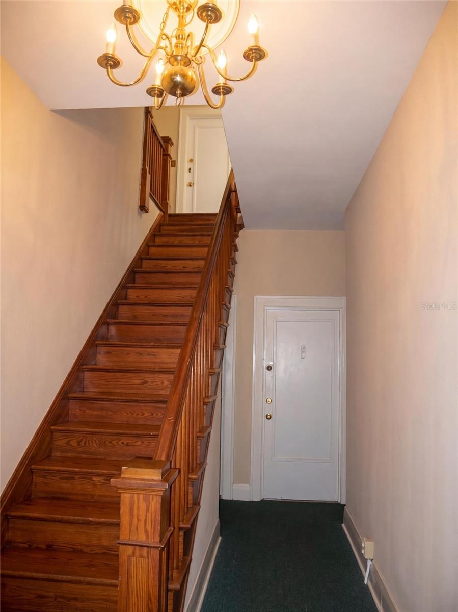 HYDE PARK WEST - Residential Lease