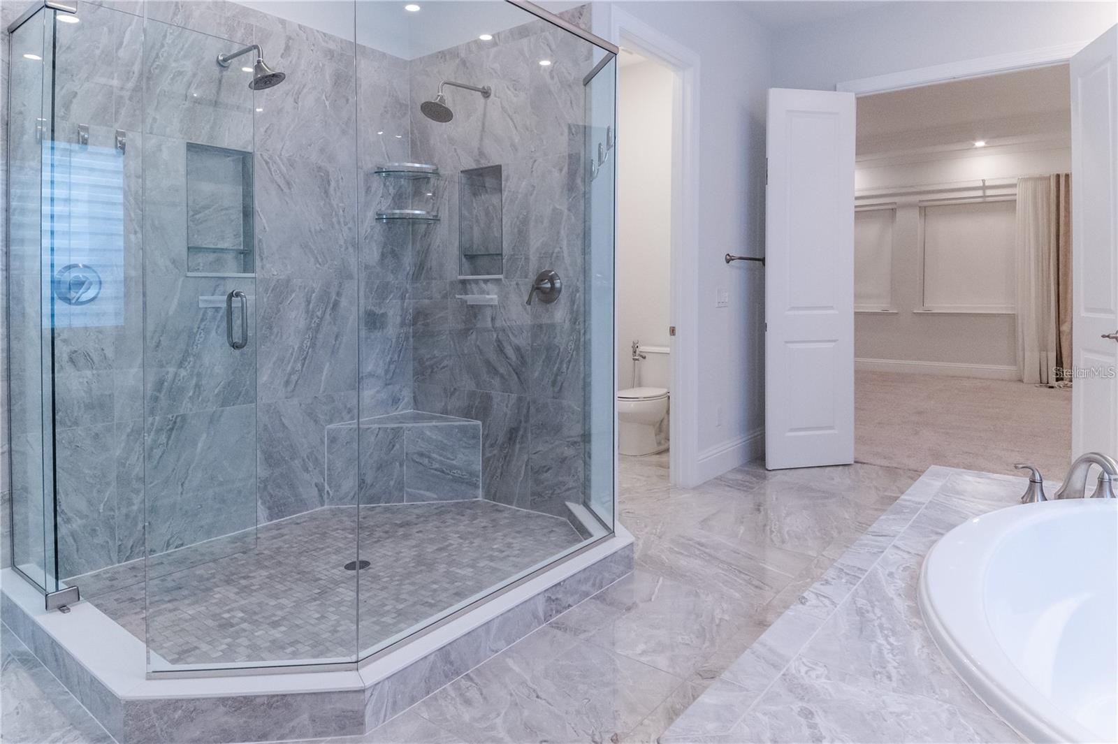 CASABELLA - Residential Lease