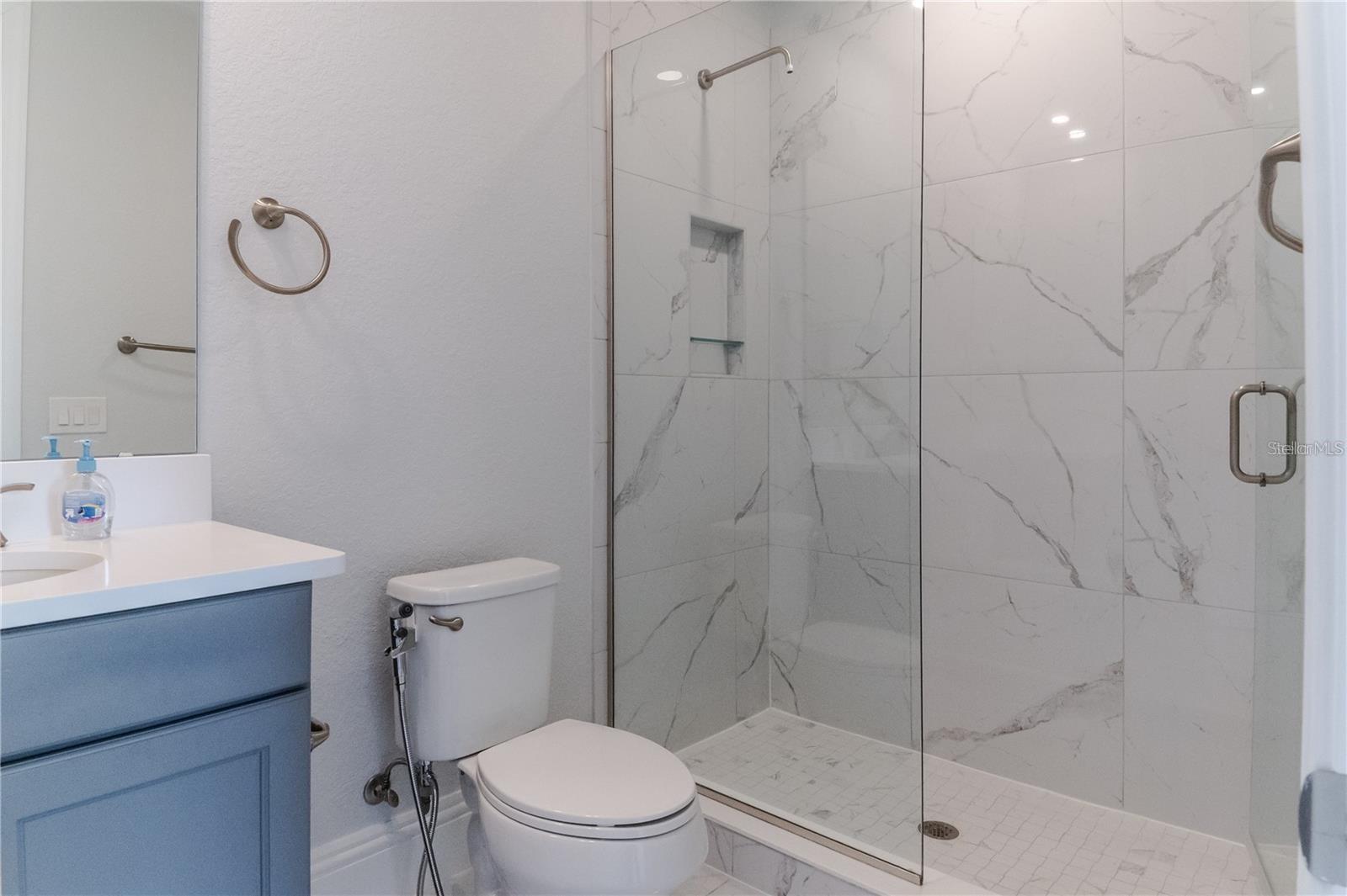 CASABELLA - Residential Lease