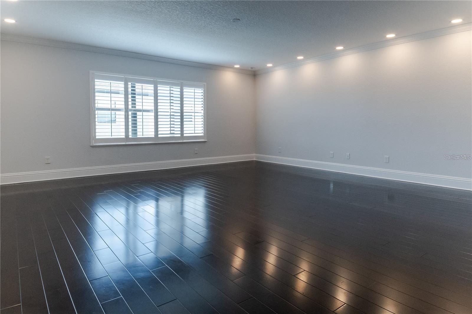 CASABELLA - Residential Lease