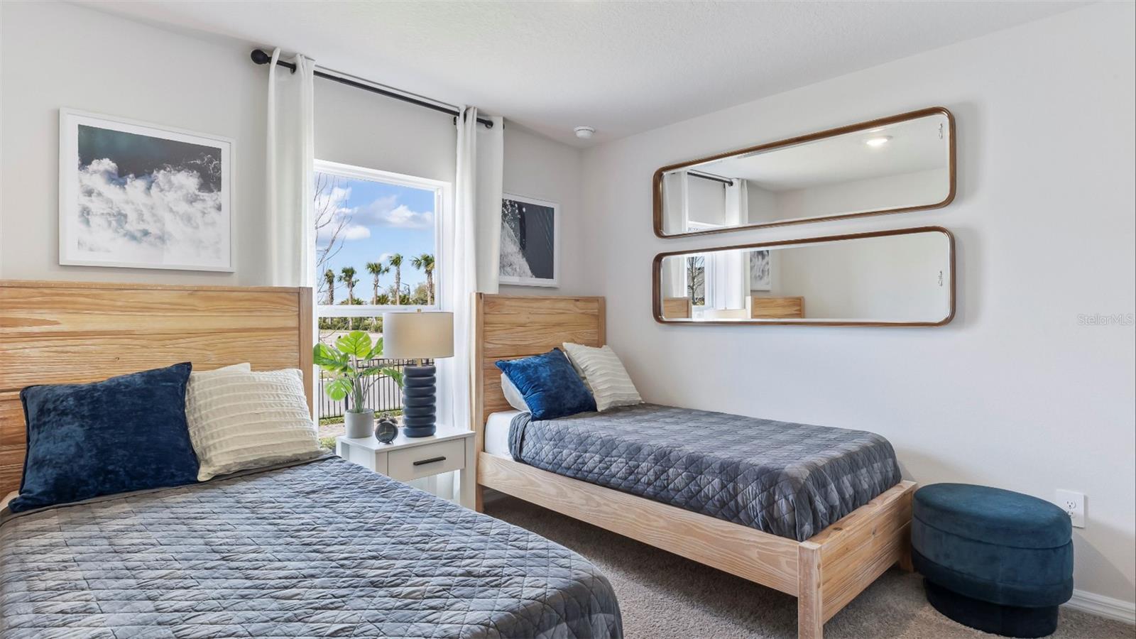 OAKFIELD LAKES - Residential