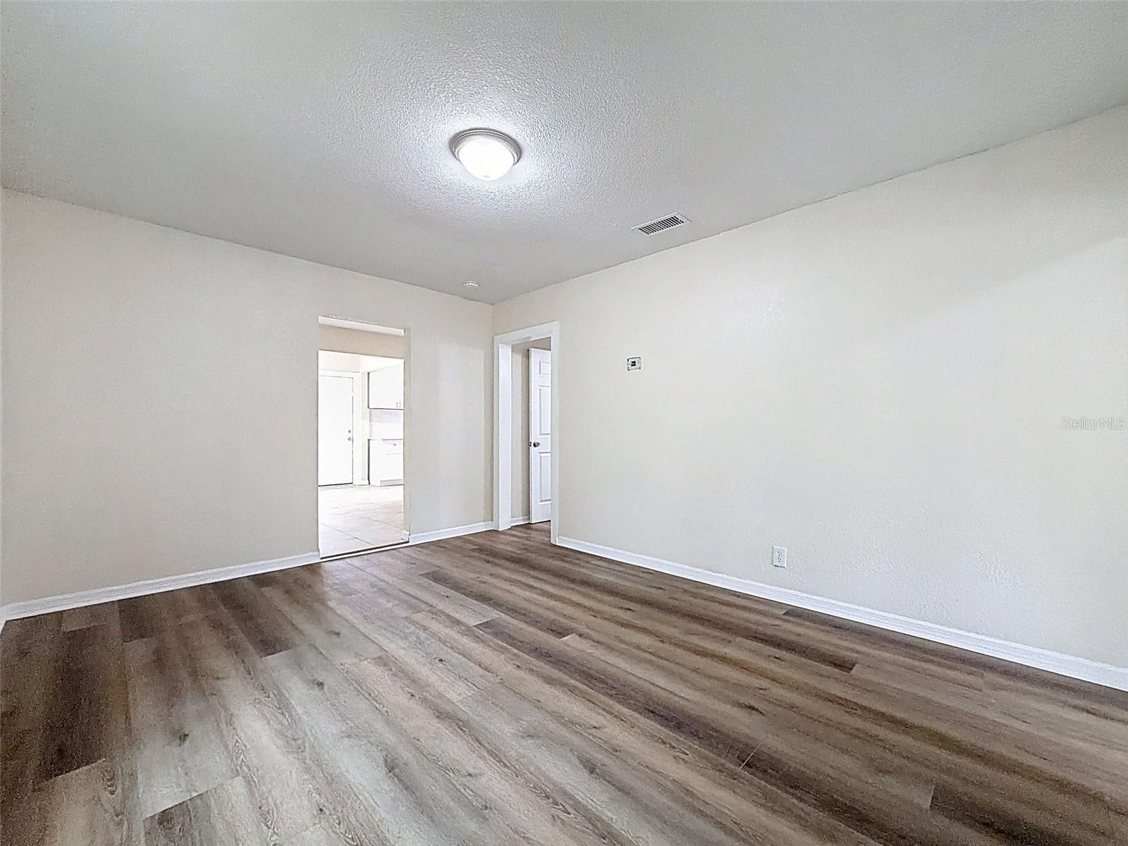 37420 MAGNOLIA AVENUE