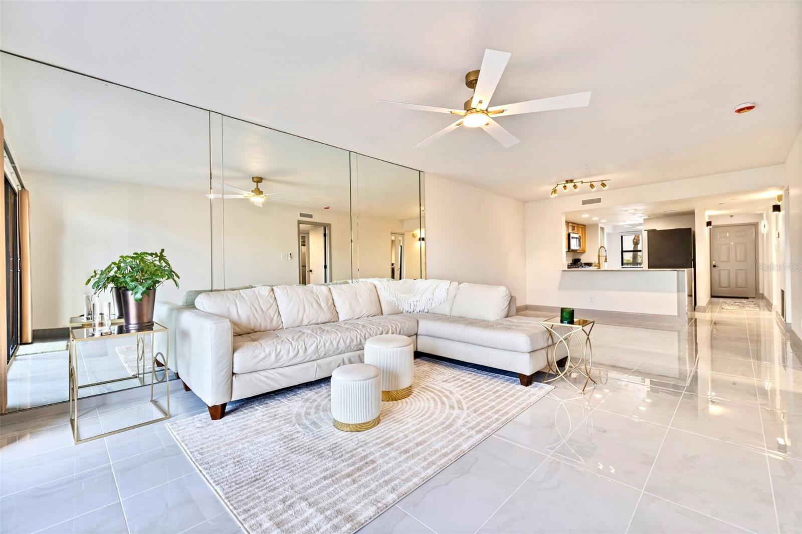 ISLAND VIEW SOUTH CONDO - Residential