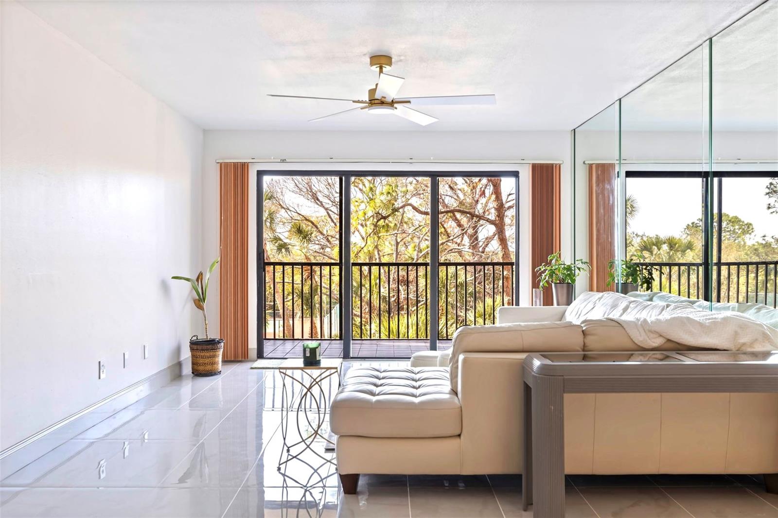 ISLAND VIEW SOUTH CONDO - Residential