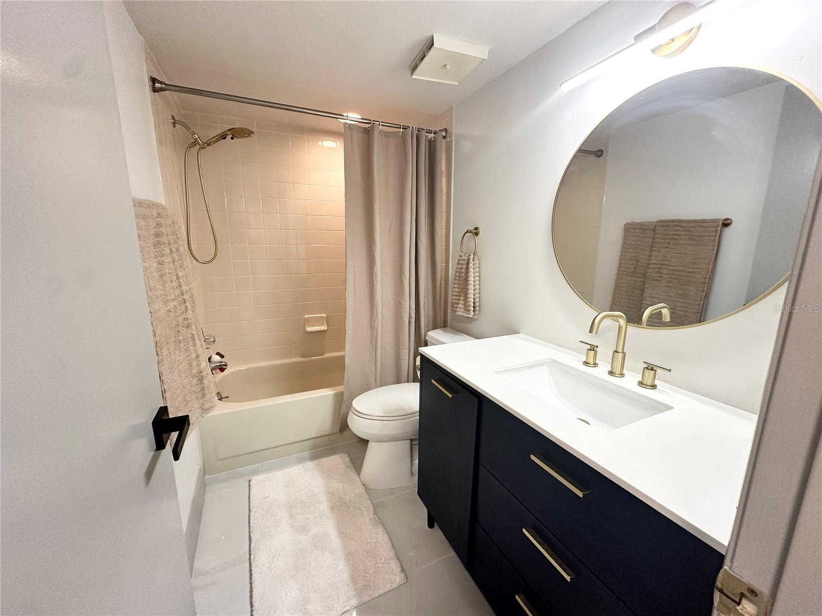 ISLAND VIEW SOUTH CONDO - Residential