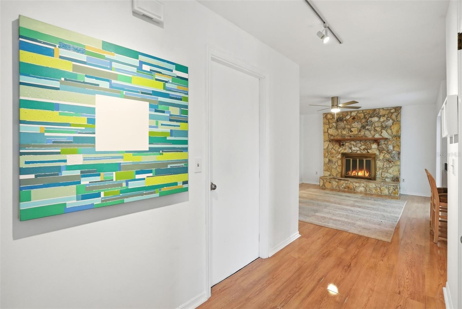 VILLAGE GREEN PH 02 - Residential