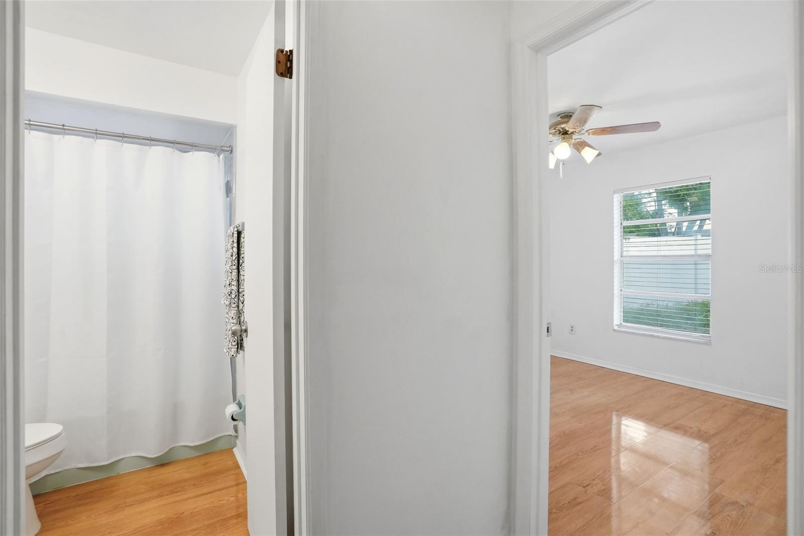 VILLAGE GREEN PH 02 - Residential