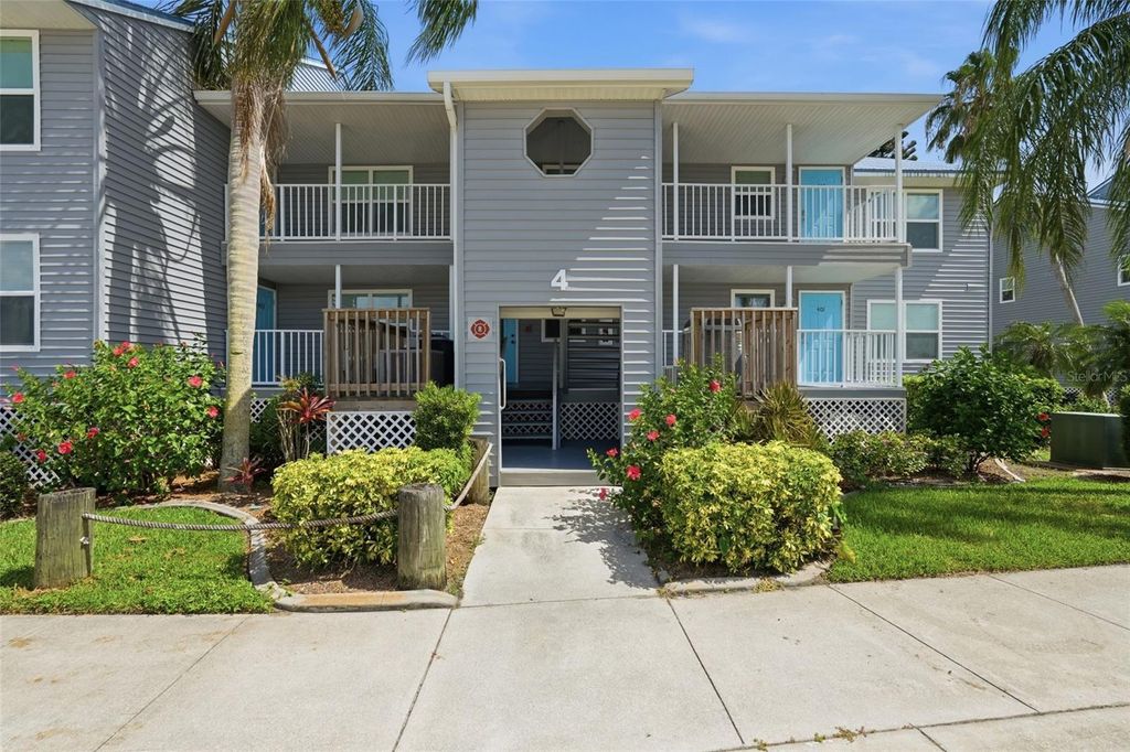 Photo of 4410 Warren Avenue #412, Port Charlotte, FL 33953 (MLS # C7528109)