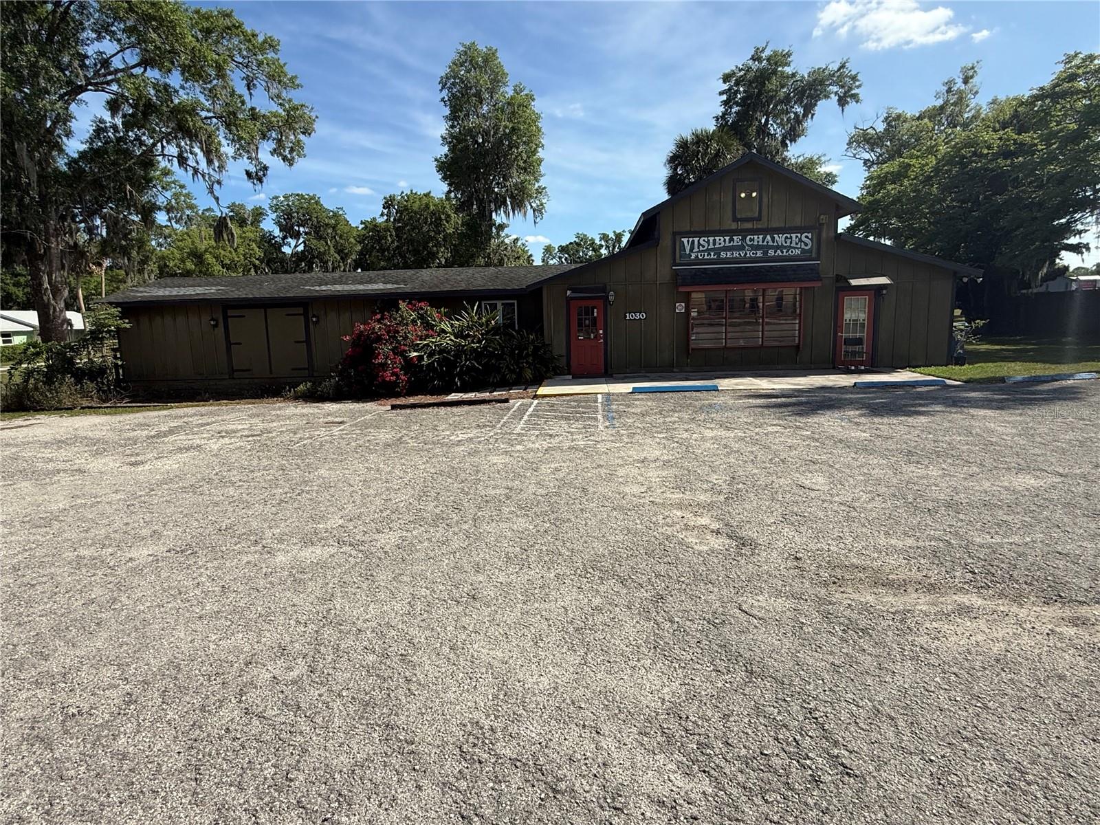 1030 CAMPHOR LANE