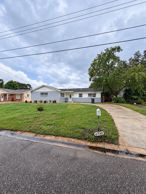 Photo of 6730 Ralston Beach Circle, Tampa, FL 33614 (MLS # TB8557017)