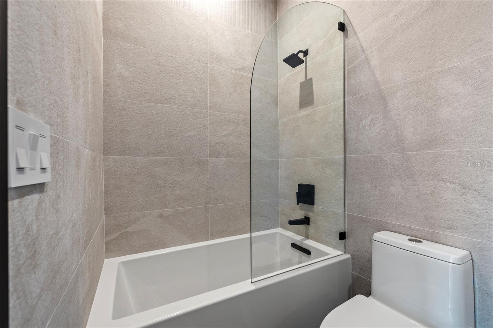EDEN SHORES SEC 4 BLK 6, LOT 2 - Residential