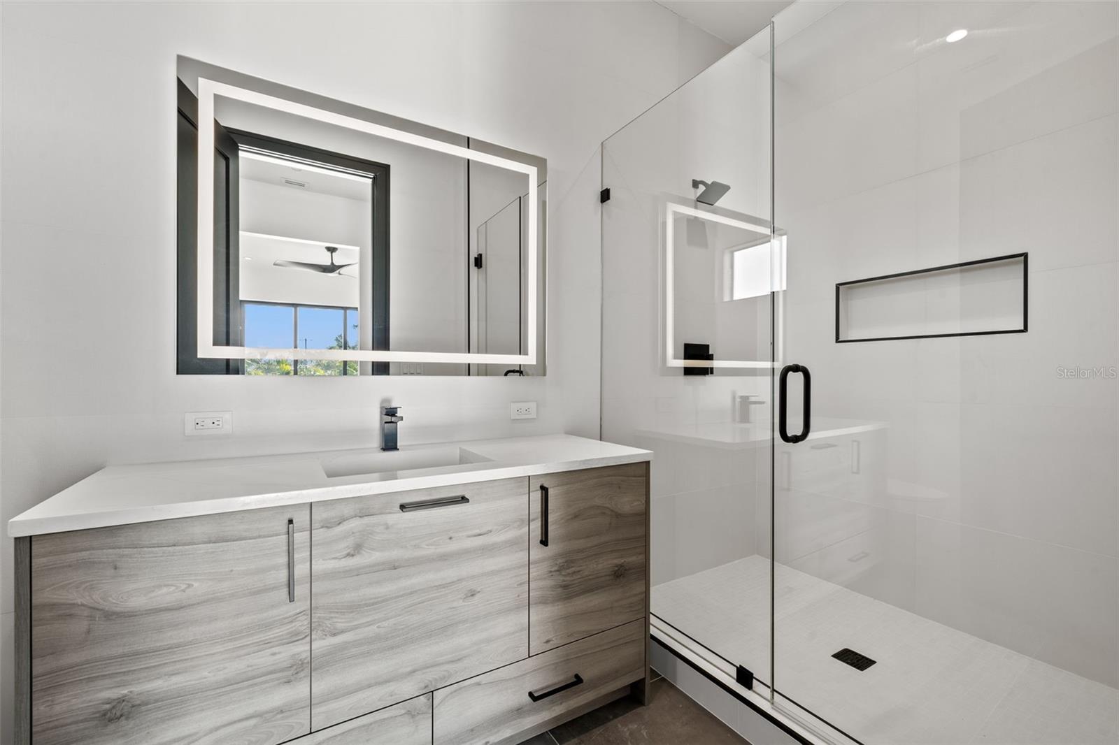 EDEN SHORES SEC 4 BLK 6, LOT 2 - Residential