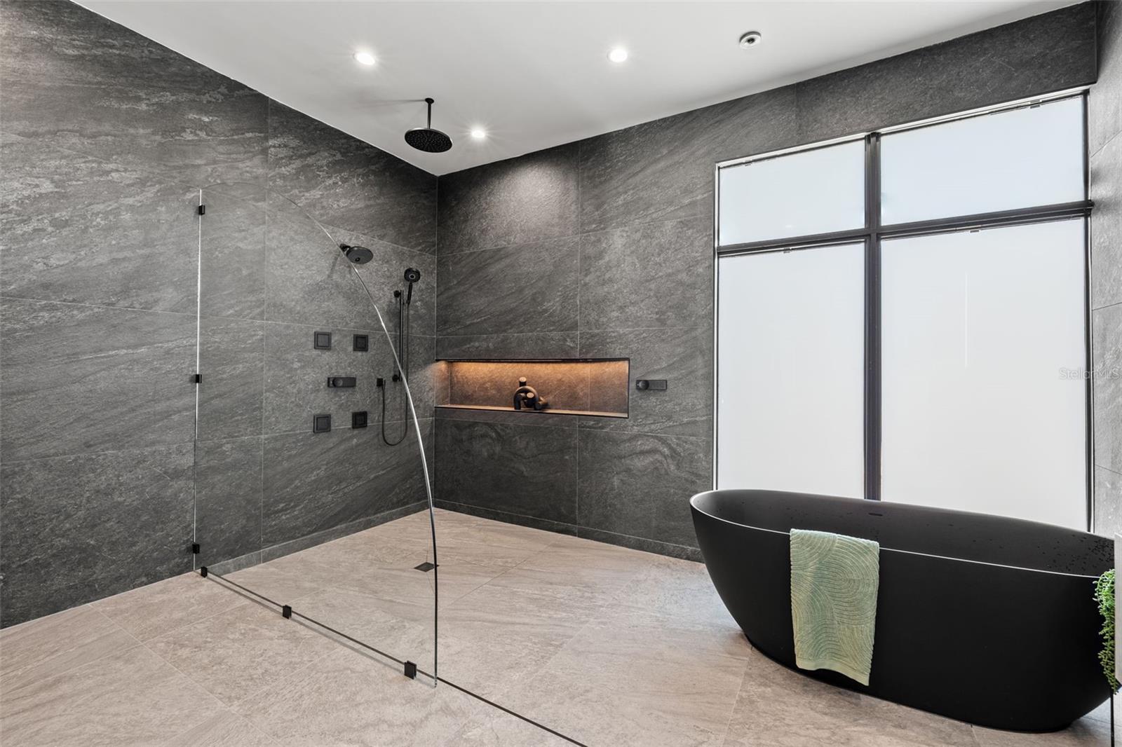 EDEN SHORES SEC 4 BLK 6, LOT 2 - Residential