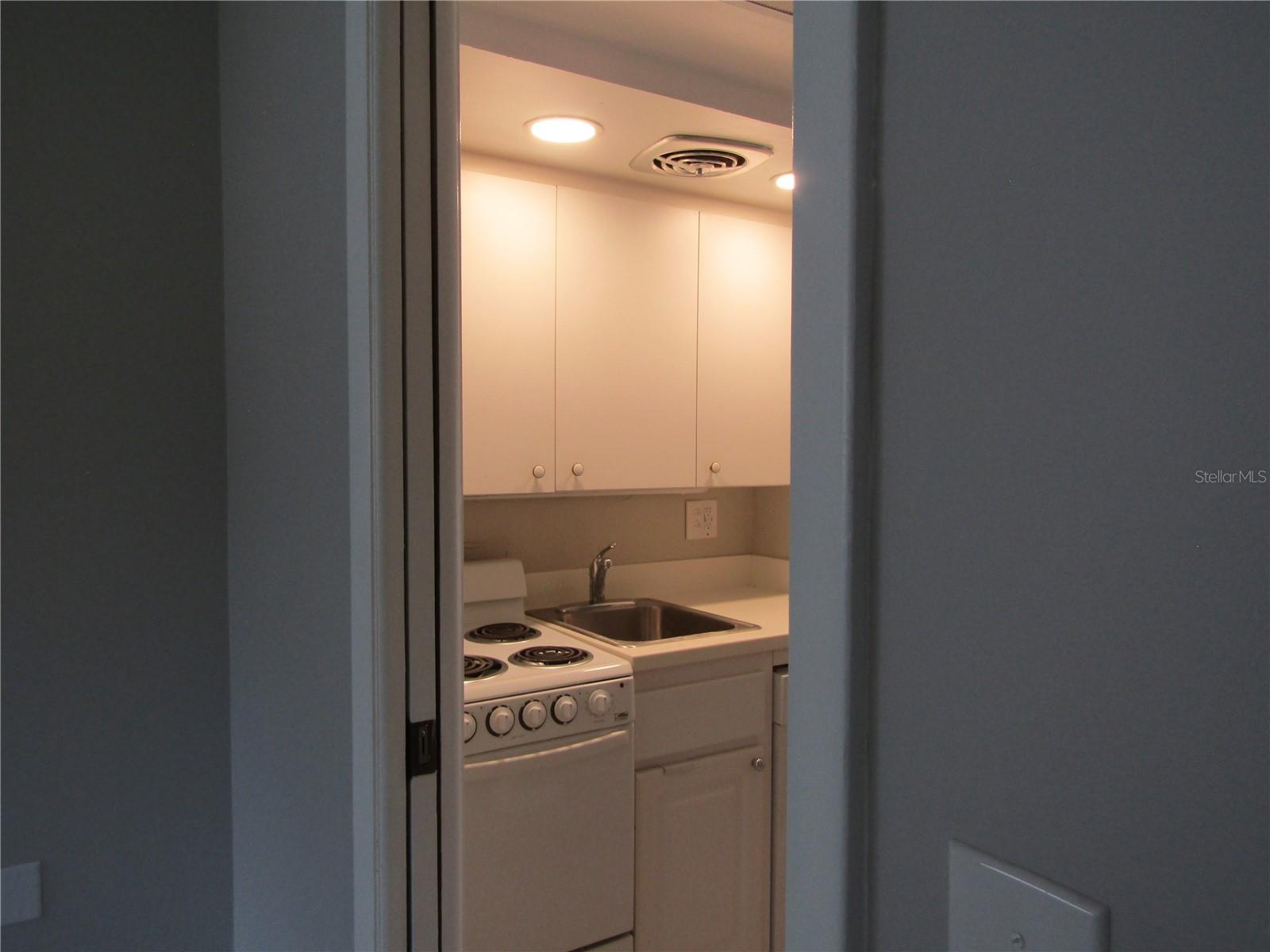 BUNKER OAKS - Residential Lease