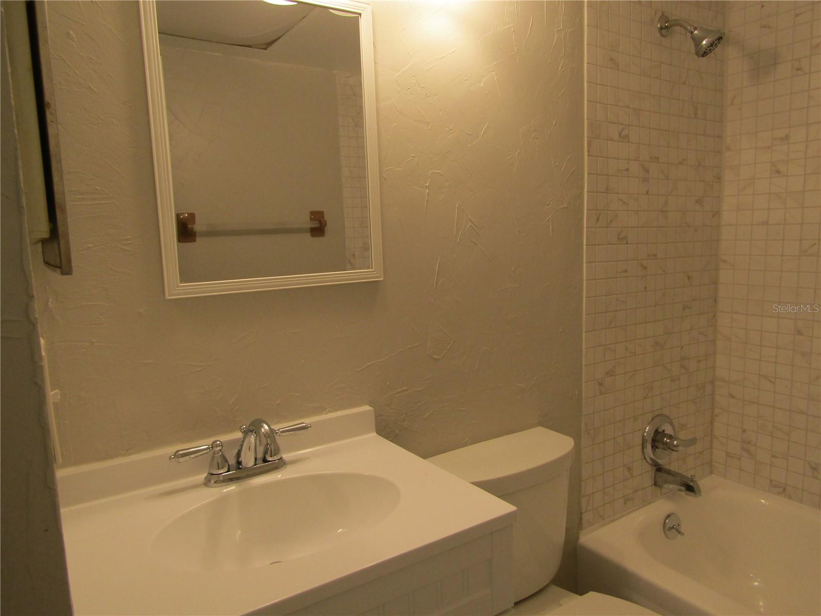 BUNKER OAKS - Residential Lease