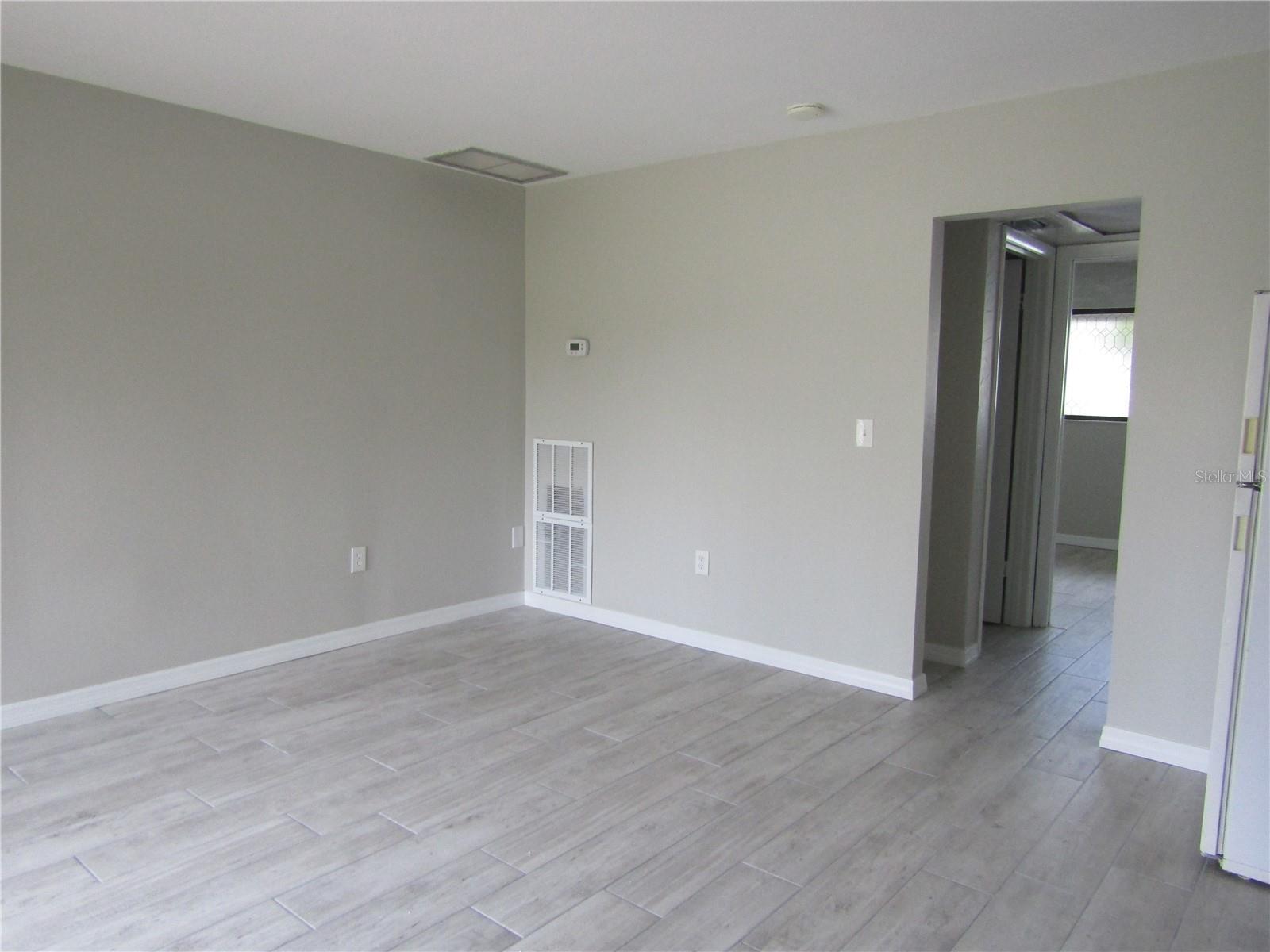 BUNKER OAKS - Residential Lease