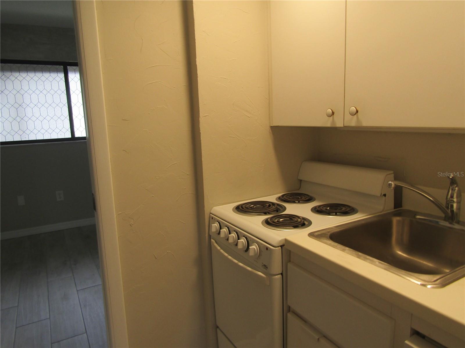 BUNKER OAKS - Residential Lease