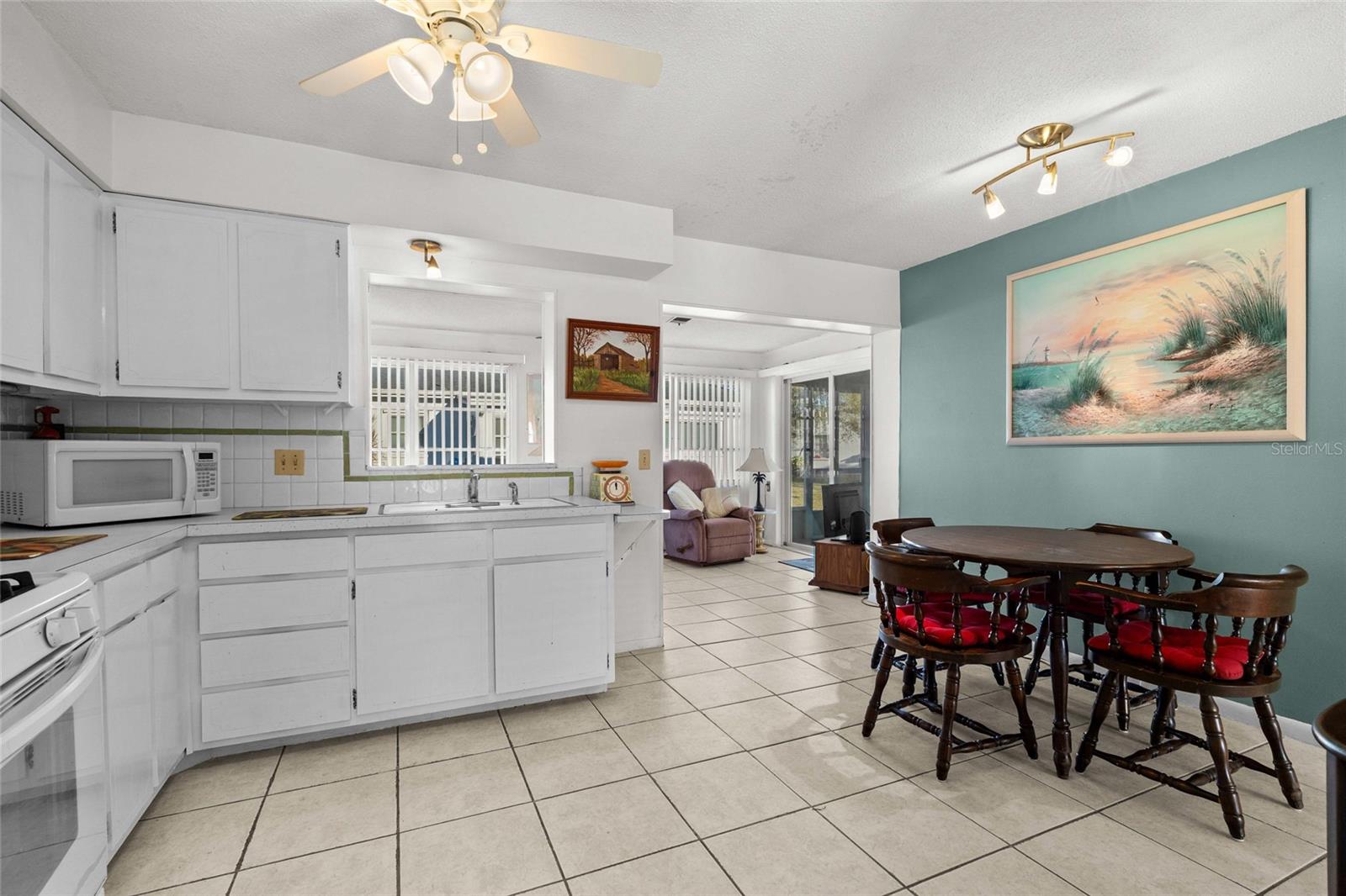 SPRINGWOOD VILLAS - Residential