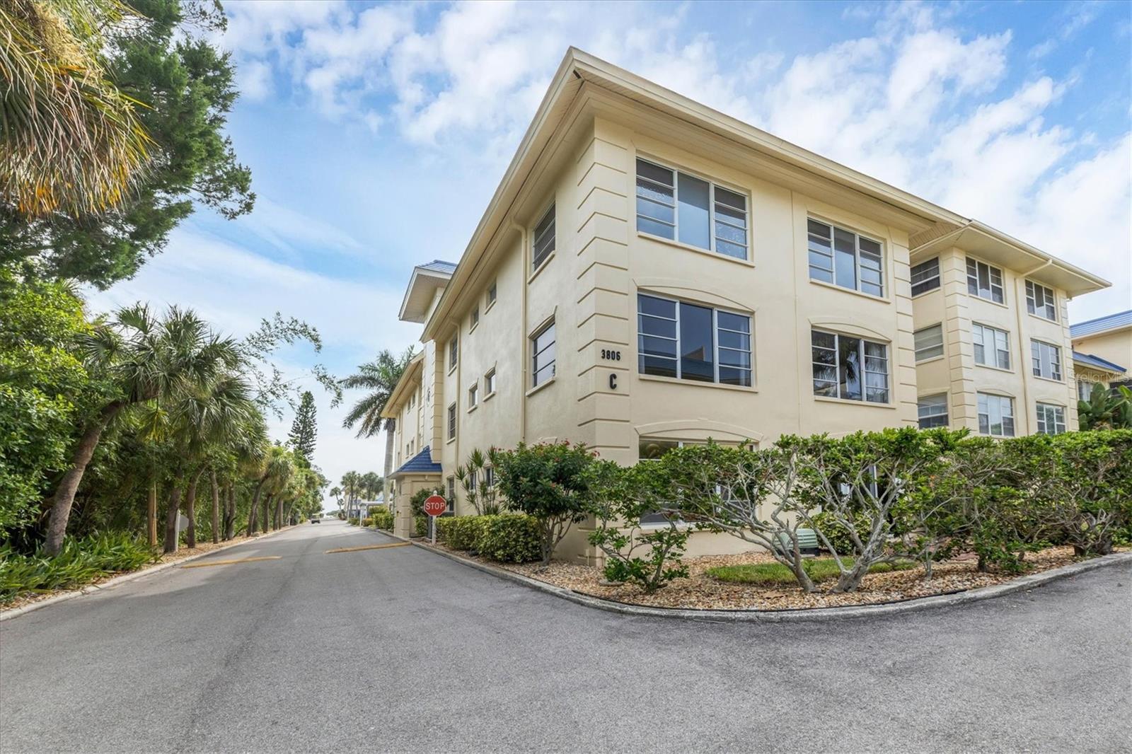 3806 GULF OF MEXICO DRIVE C211