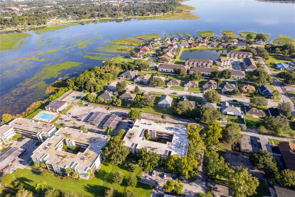 Photo of 1130 N Lake Parker Avenue #C126, Lakeland, FL 33805 (MLS # O6438862)