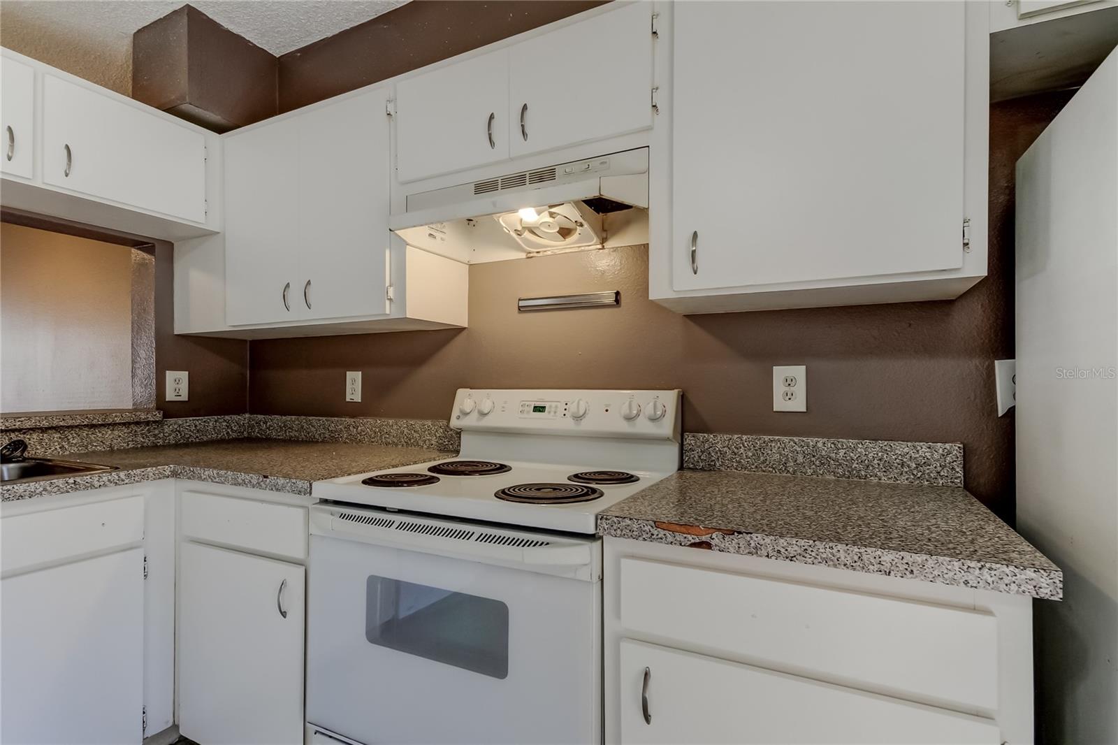 BAYSIDE KEY PH II - Residential