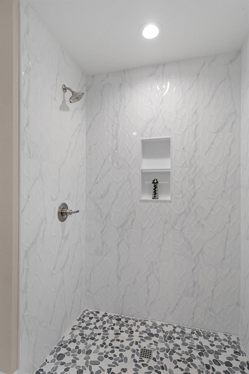 ROYAL HIGHLANDS UNIT 7 - Residential