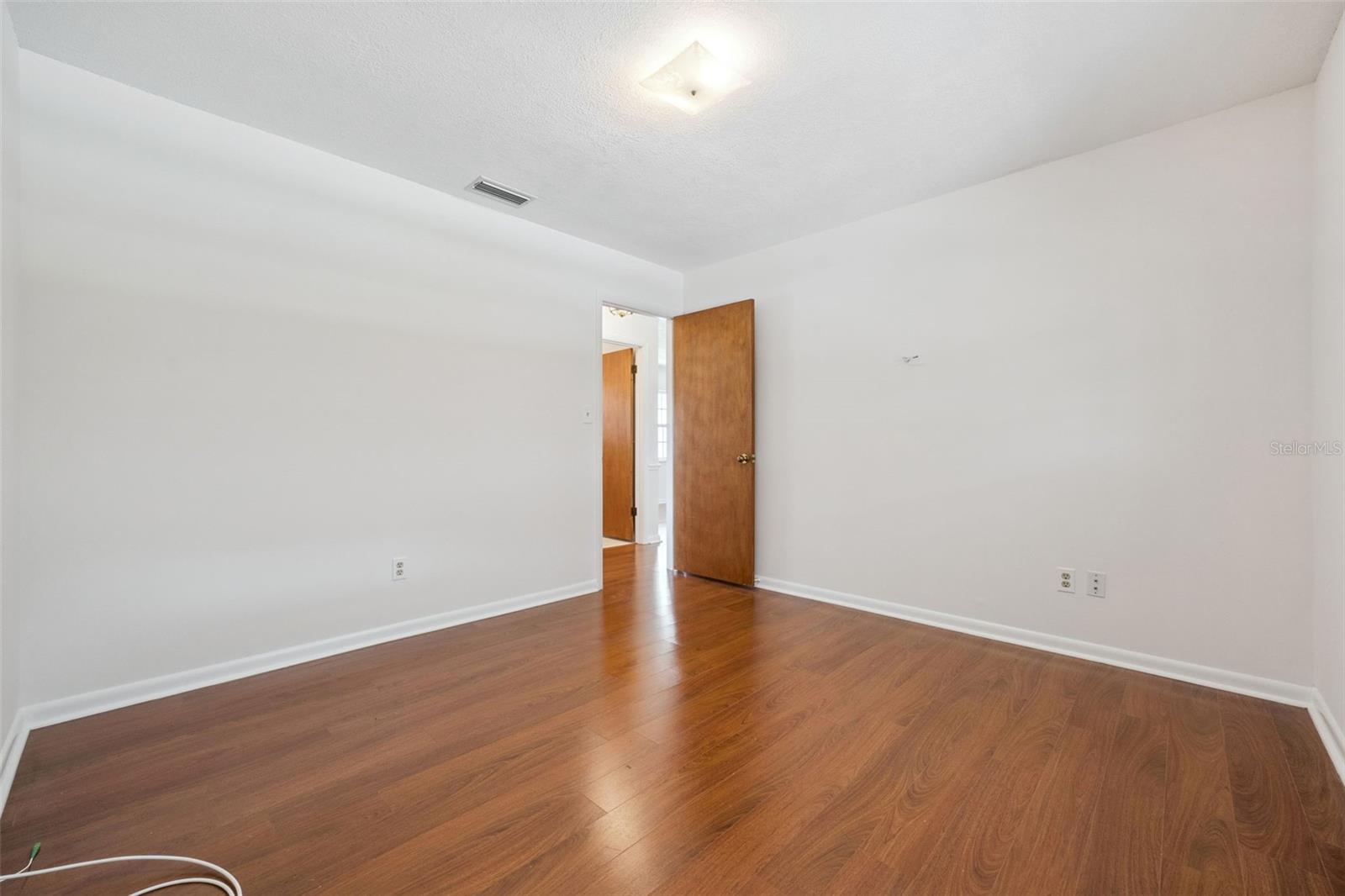 ROBIN HILL - Residential