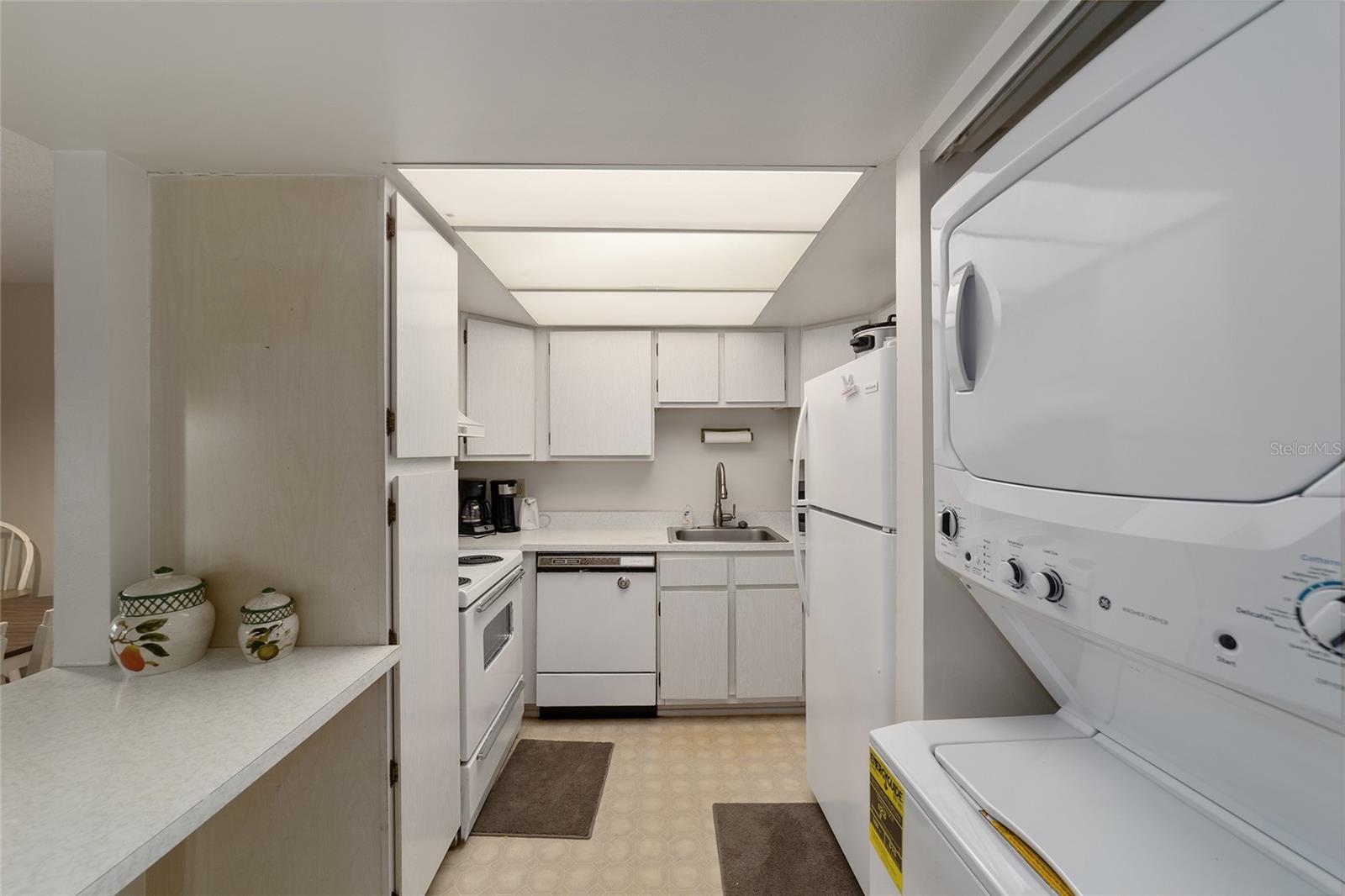 LIVE OAK VILLAGE CONDOMINIUM - Residential