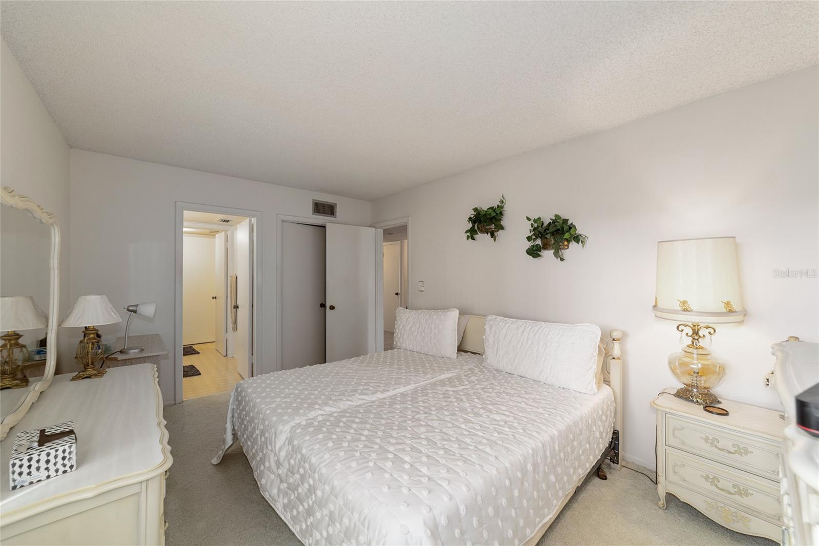 LIVE OAK VILLAGE CONDOMINIUM - Residential