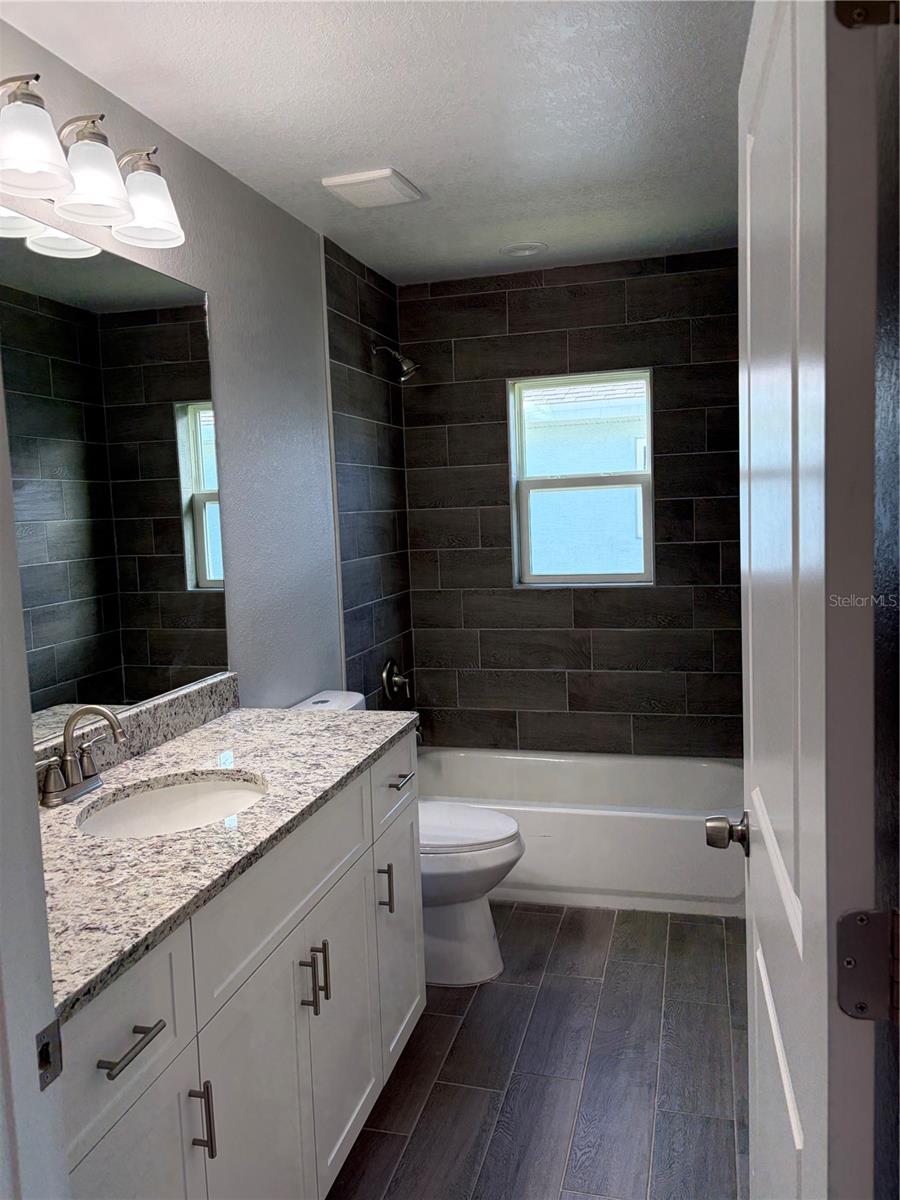 ROTONDA LAKES - Residential