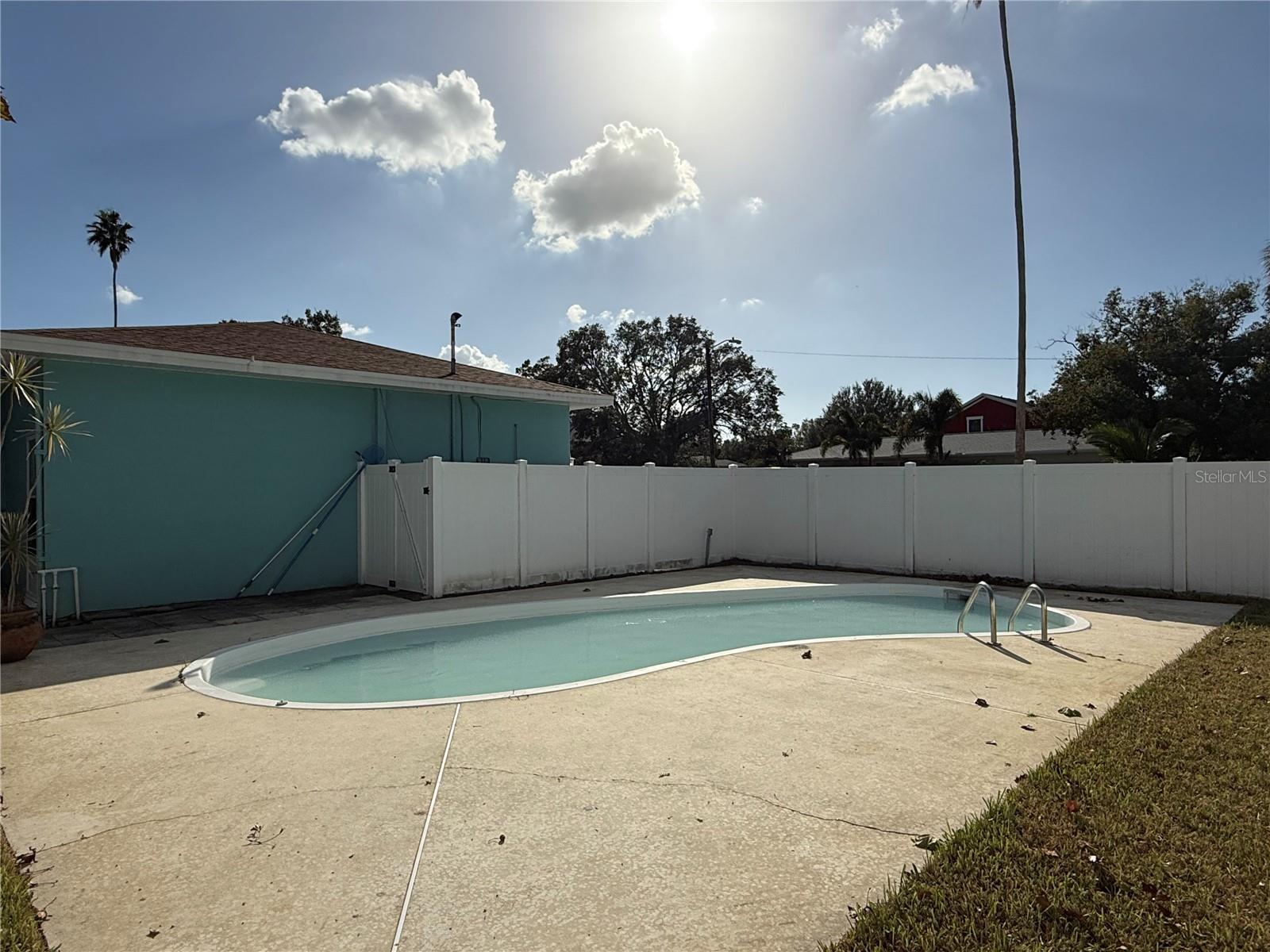 401 N LINCOLN AVENUE