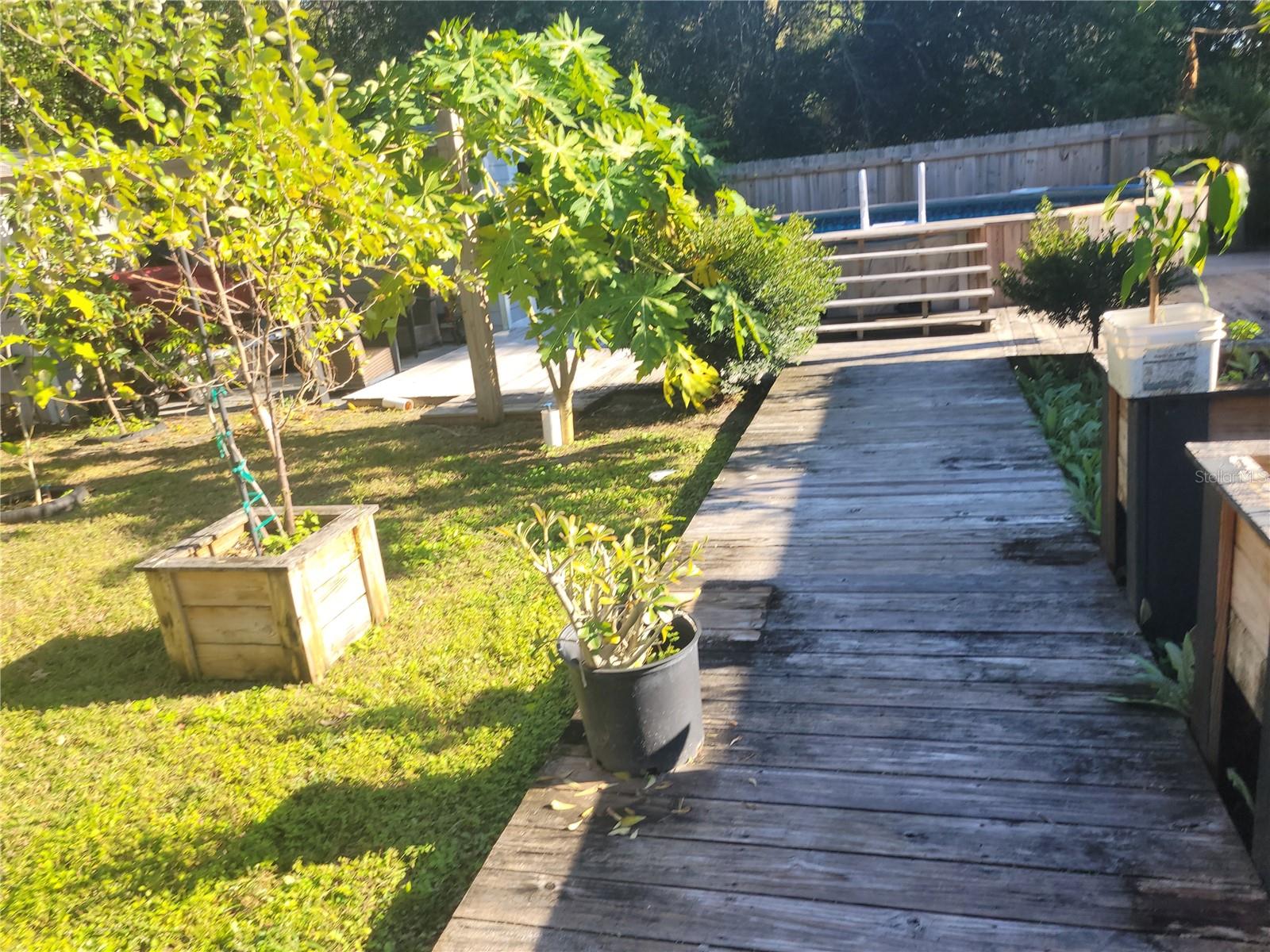 HICKORY HILL RETREATS UNIT 03 - Residential