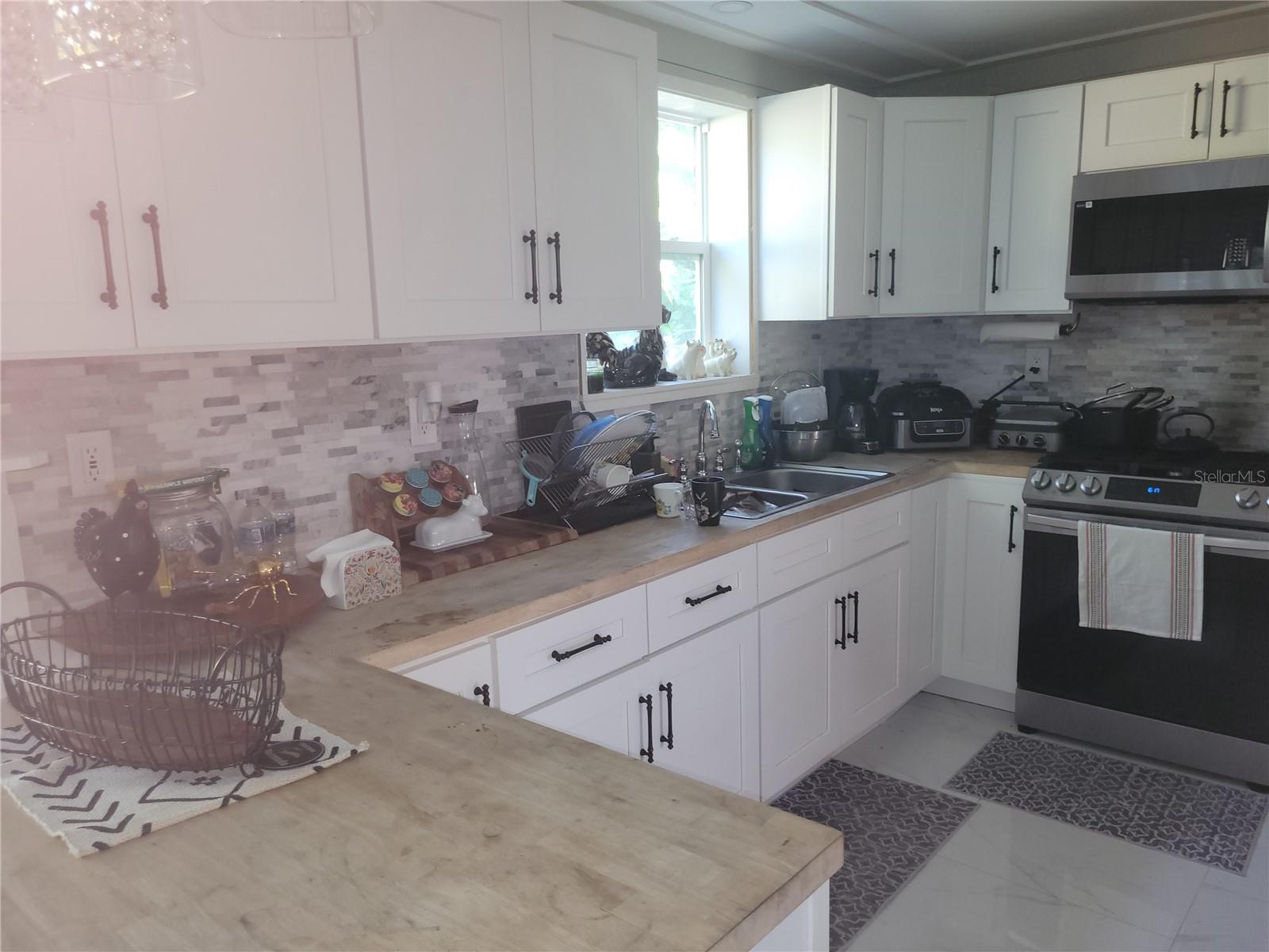 HICKORY HILL RETREATS UNIT 03 - Residential