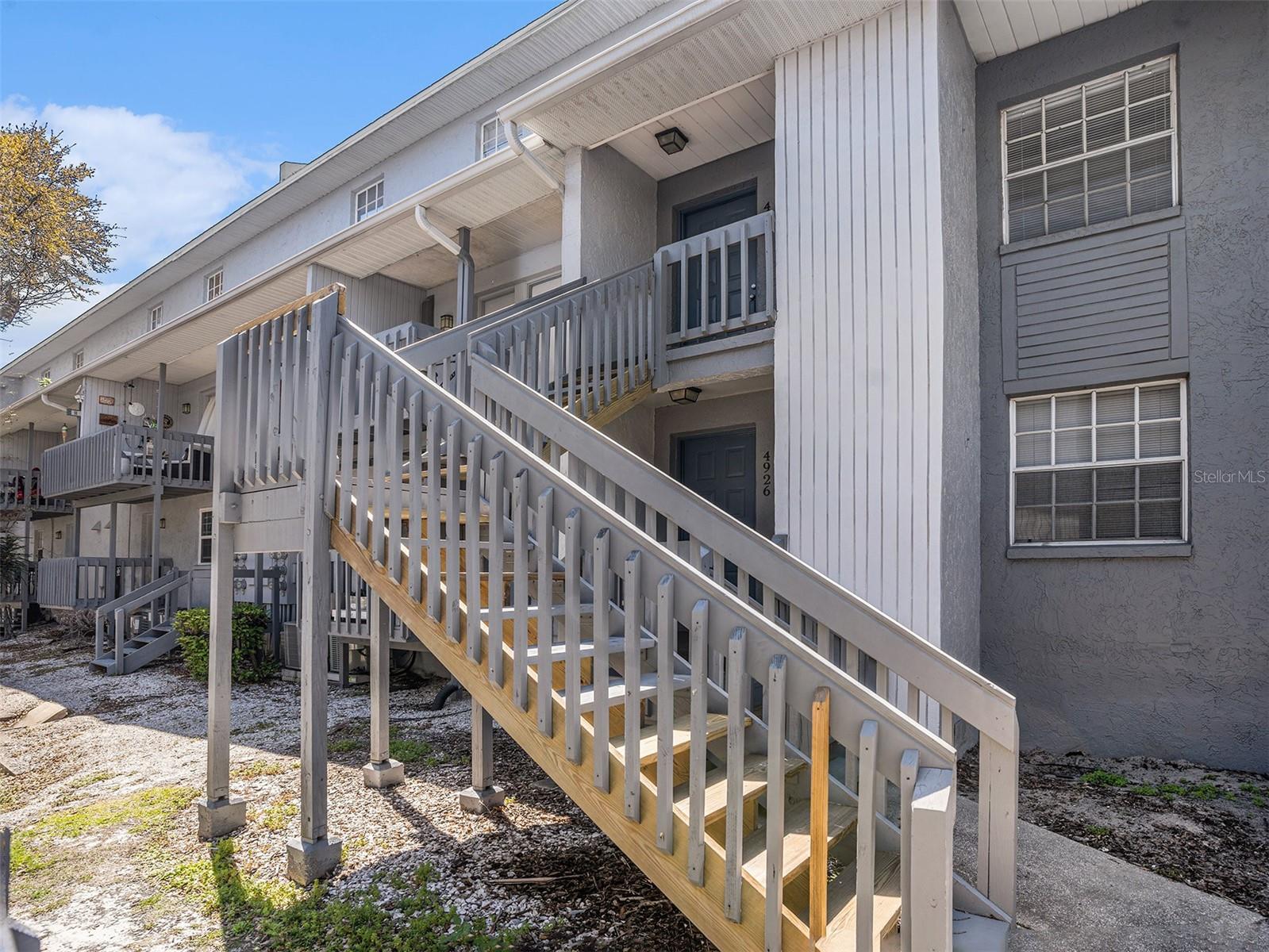 4928 W GANDY BOULEVARD G203