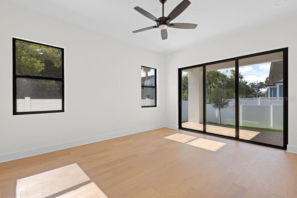 MAC FARLANE PARK - Residential