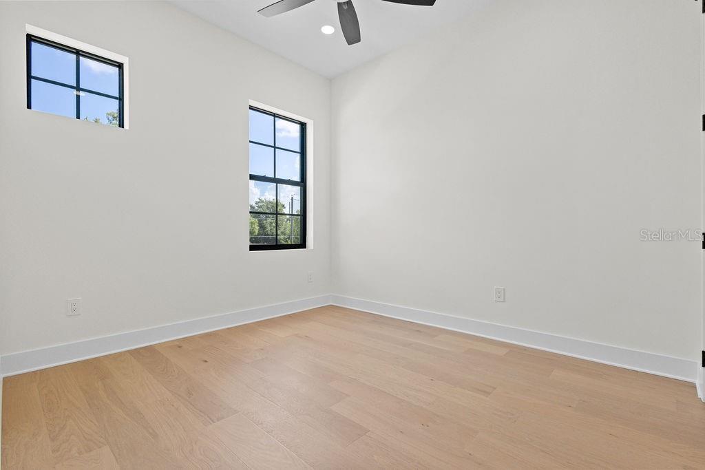 MAC FARLANE PARK - Residential