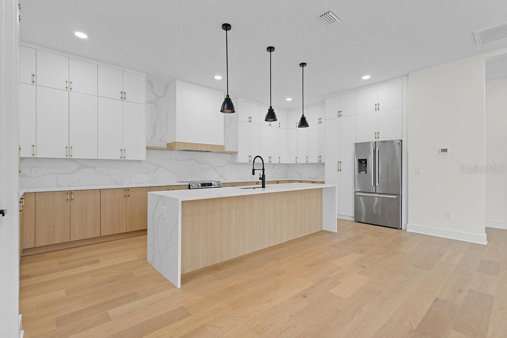 MAC FARLANE PARK - Residential