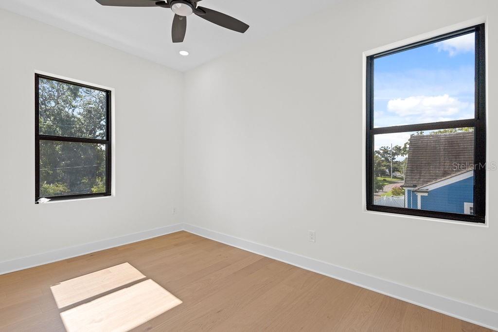 MAC FARLANE PARK - Residential