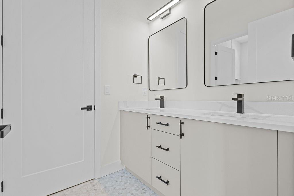 MAC FARLANE PARK - Residential